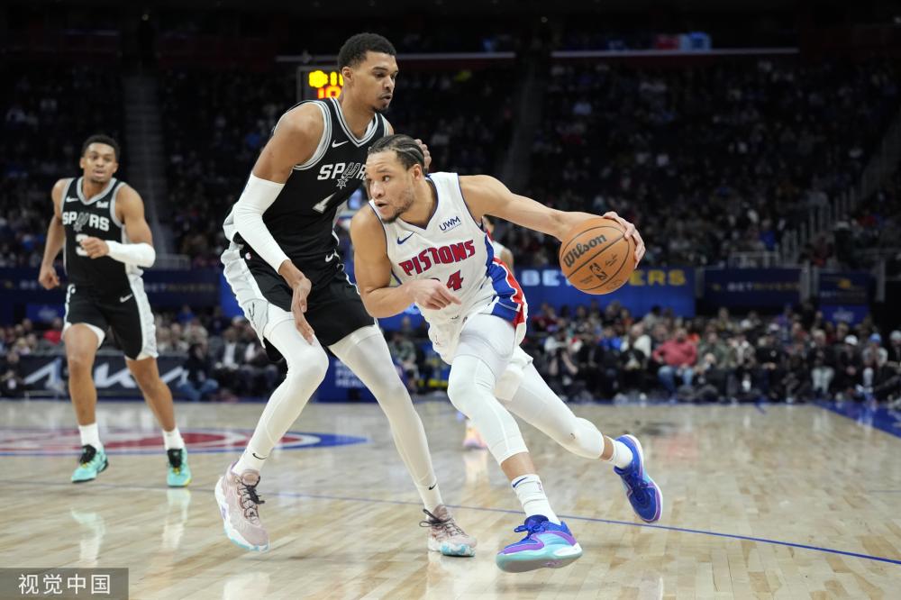 對抗下顯得 對抗下顯得